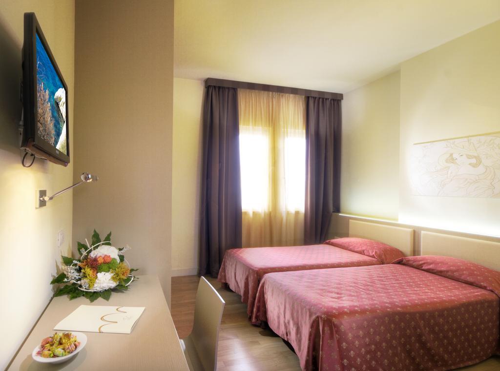 San Francesco Hotel Loreto Camera foto