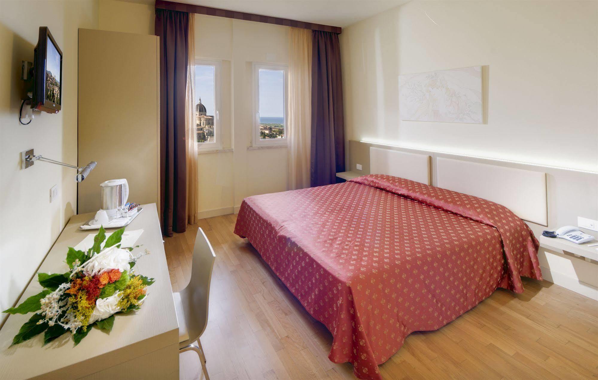 San Francesco Hotel Loreto Esterno foto